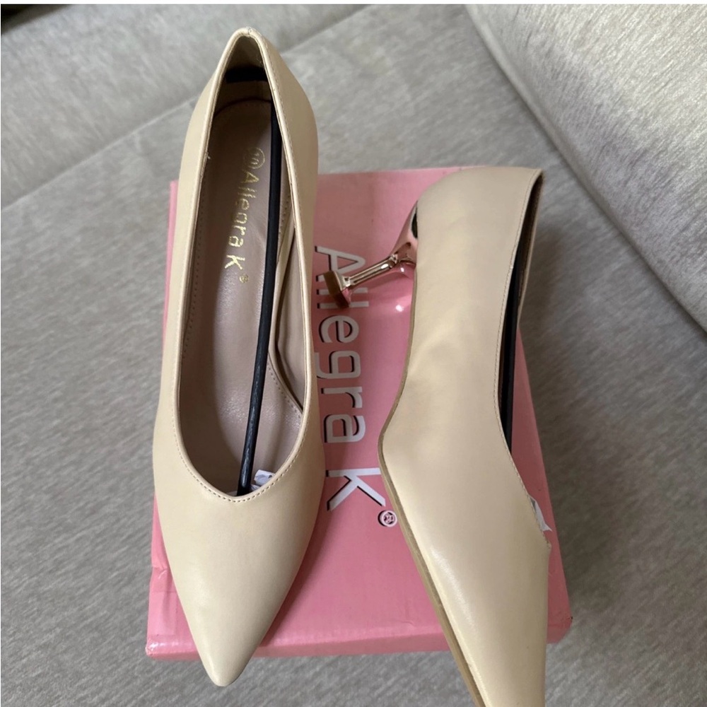 Allegra K Women's Cream Pointed Toe Gold Heels New Size 10